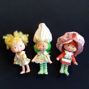 Vintage Strawberry Shortcake dolls bundle